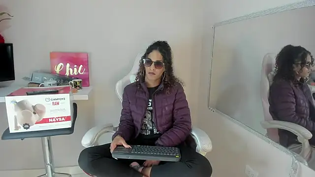 Snapshot of StefanyMiler chatting on March 20, 6:30 am StefanyMiler online show from March 20, 6:30 am