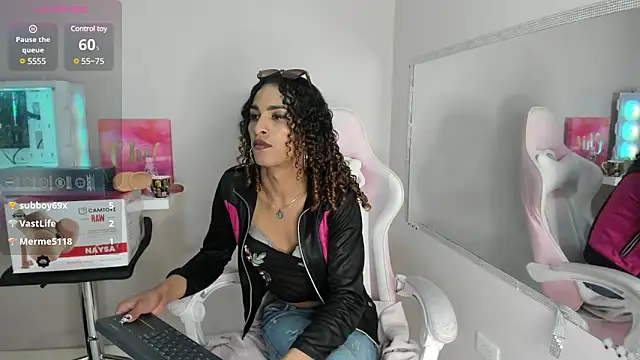 Snapshot of StefanyMiler chatting on March 22, 7:36 am StefanyMiler online show from March 22, 7:36 am