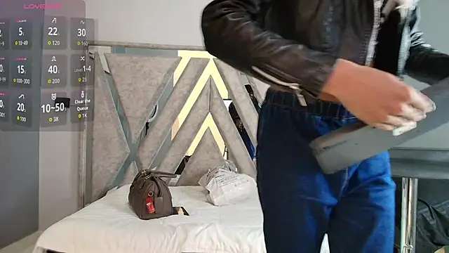 Snapshot of StefanyMiler chatting on October 13, 8:20 pm StefanyMiler online show from October 13, 8:20 pm