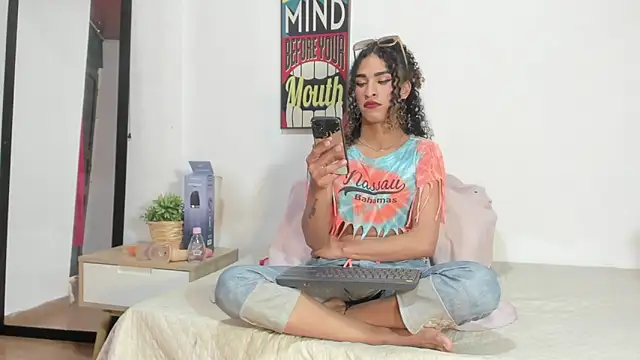 StefanyMiler online show from December 18, 7:20 pm