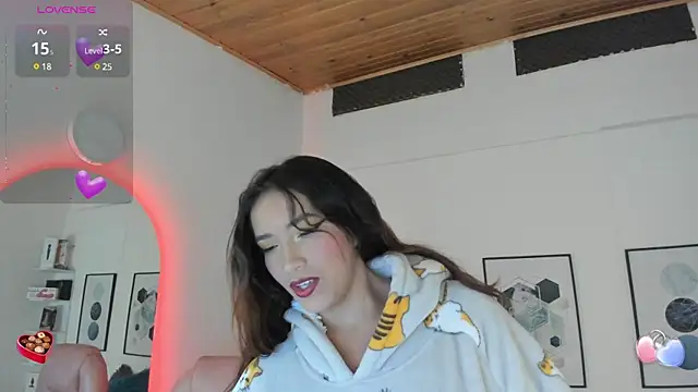 cristal  hot 1 online show from February 7, 10:08 am