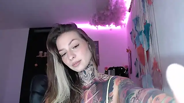 Snapshot of agatha_ink3 chatting on March 22, 7:42 pm agatha ink3 online show from March 22, 7:42 pm