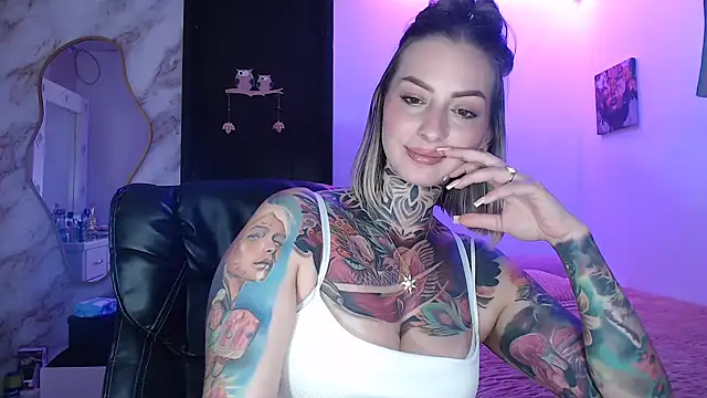Snapshot of agatha_ink3 chatting on March 8, 2:48 am agatha ink3 online show from March 8, 2:48 am