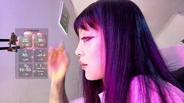 Snapshot of Persia_09 chatting on November 14, 2:21 am Persia 09 online show from November 14, 2:21 am