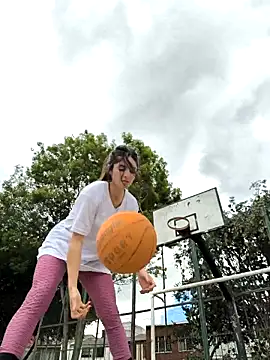 Snapshot of Sam_Sara chatting on October 15, 3:23 pm Sam Sara online show from October 15, 3:23 pm