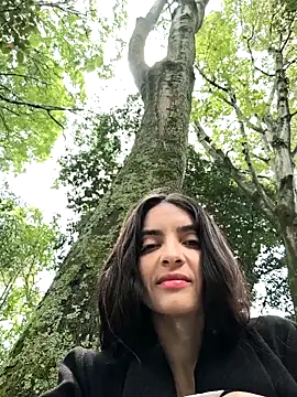 Snapshot of Sam_Sara chatting on October 17, 3:47 pm Sam Sara online show from October 17, 3:47 pm