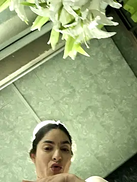 Snapshot of Sam_Sara chatting on October 21, 1:17 am Sam Sara online show from October 21, 1:17 am