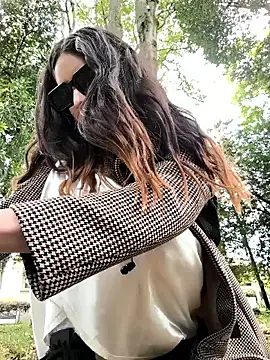 Snapshot of Sam_Sara chatting on November 1, 6:21 pm Sam Sara online show from November 1, 6:21 pm