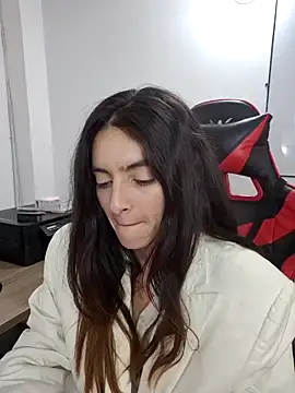 Snapshot of Sam_Sara chatting on November 3, 5:14 pm Sam Sara online show from November 3, 5:14 pm