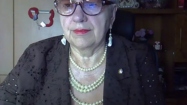 Snapshot of SweetCherry27 chatting on September 21, 3:52 am SweetCherry27 online show from September 21, 3:52 am