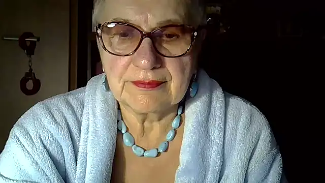 Snapshot of SweetCherry27 chatting on September 29, 4:34 pm SweetCherry27 online show from September 29, 4:34 pm