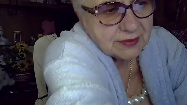 Snapshot of SweetCherry27 chatting on October 27, 5:17 pm SweetCherry27 online show from October 27, 5:17 pm