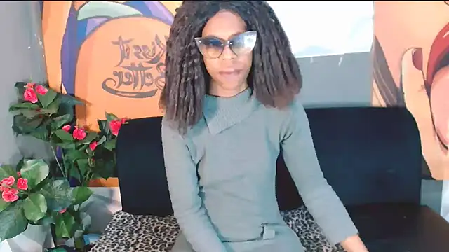 Snapshot of Ebonystormxxx chatting on November 14, 7:07 am Ebonystormxxx online show from November 14, 7:07 am