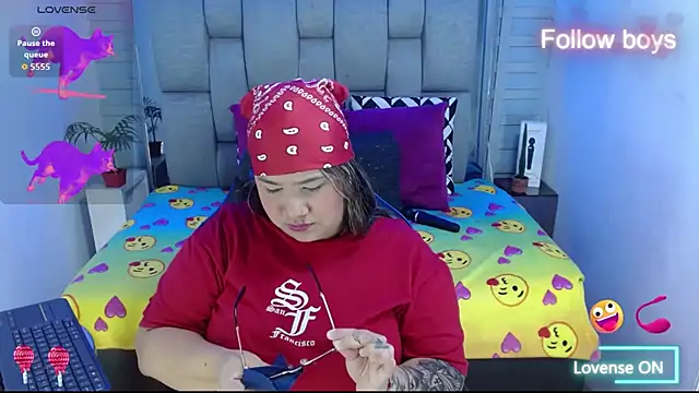 evelin zaens online show from December 5, 4:21 am