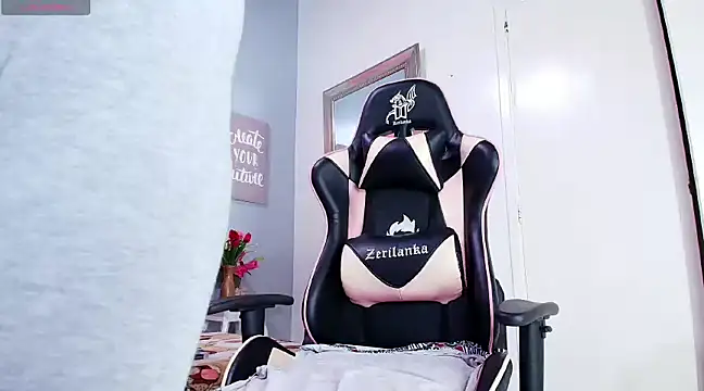 RebeccaSexx online show from January 6, 8:18 pm