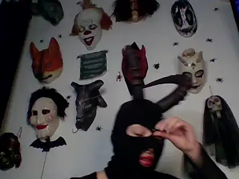 Snapshot of FeticheMacabre chatting on December 3, 9:45 pm FeticheMacabre online show from December 3, 9:45 pm