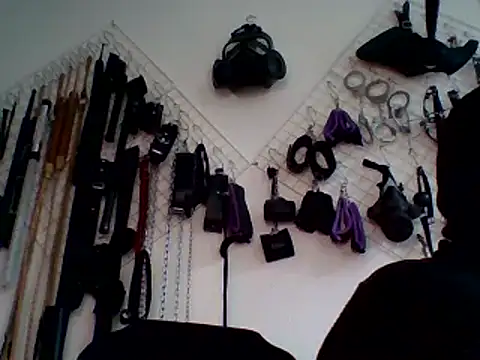 Snapshot of FeticheMacabre chatting on December 14, 8:18 pm FeticheMacabre online show from December 14, 8:18 pm