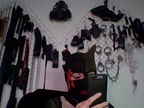 Snapshot of FeticheMacabre chatting on January 12, 1:53 am FeticheMacabre online show from January 12, 1:53 am