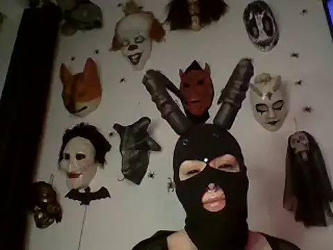 Snapshot of FeticheMacabre chatting on February 16, 5:04 am FeticheMacabre online show from February 16, 5:04 am