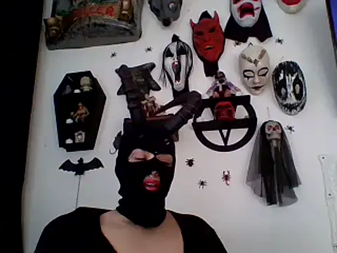 Snapshot of FeticheMacabre chatting on September 27, 7:30 pm FeticheMacabre online show from September 27, 7:30 pm