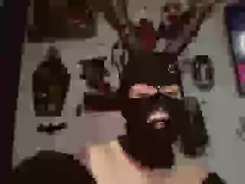 Snapshot of FeticheMacabre chatting on October 19, 4:35 am FeticheMacabre online show from October 19, 4:35 am