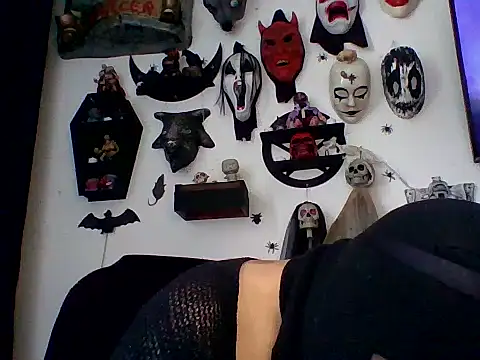 Snapshot of FeticheMacabre chatting on February 20, 2:17 pm FeticheMacabre online show from February 20, 2:17 pm