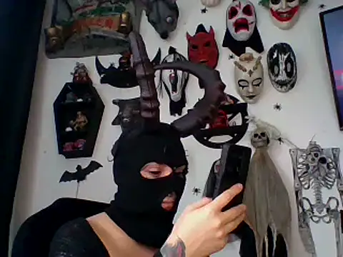 Snapshot of FeticheMacabre chatting on February 24, 6:50 pm FeticheMacabre online show from February 24, 6:50 pm