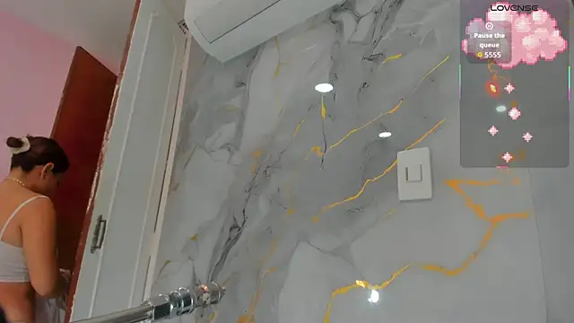 Snapshot of shayra_boobs1 chatting on October 26, 11:05 am shayra boobs1 online show from October 26, 11:05 am