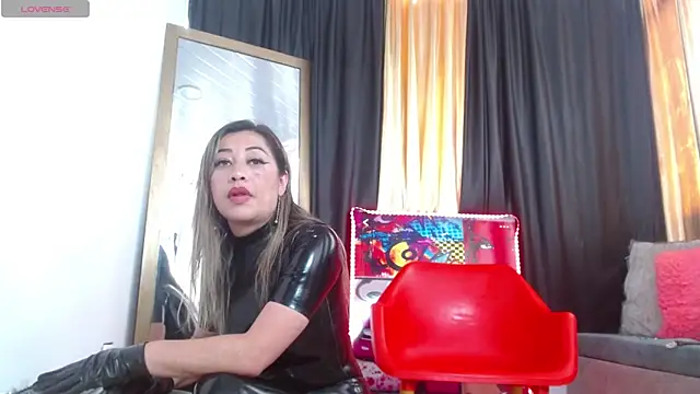 LatexDevil Blondie online show from December 9, 8:01 pm