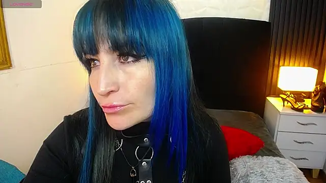 alicia moom online show from December 10, 10:26 pm