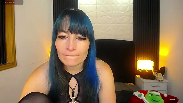 alicia moom online show from December 14, 3:36 pm