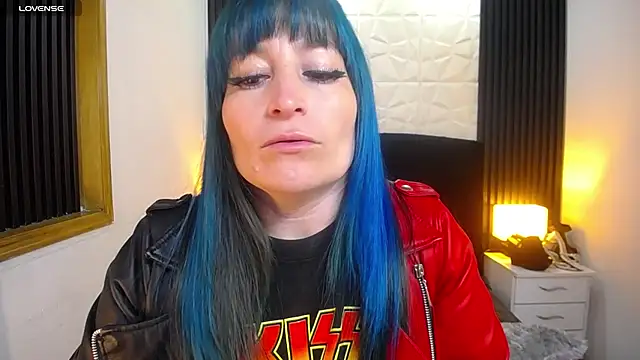 alicia moom online show from December 19, 8:34 am
