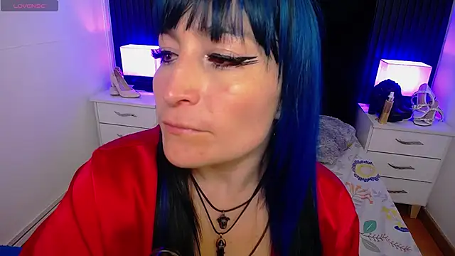 alicia moom online show from February 11, 7:38 pm