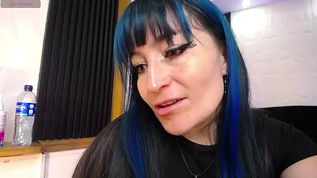 alicia moom online show from February 15, 5:17 pm