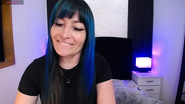 alicia moom online show from March 17, 6:53 pm