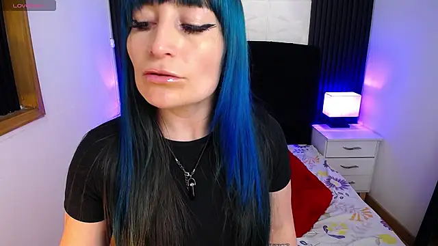 alicia moom online show from March 17, 9:55 pm