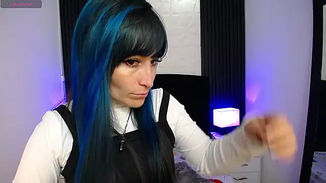 alicia moom online show from March 18, 6:48 pm
