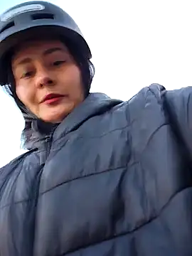 Snapshot of bellapaty chatting on December 7, 3:19 pm bellapaty online show from December 7, 3:19 pm