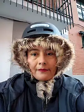 Snapshot of bellapaty chatting on January 15, 3:07 pm bellapaty online show from January 15, 3:07 pm