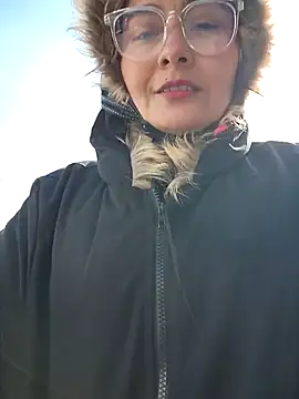 Snapshot of bellapaty chatting on February 9, 1:35 pm bellapaty online show from February 9, 1:35 pm