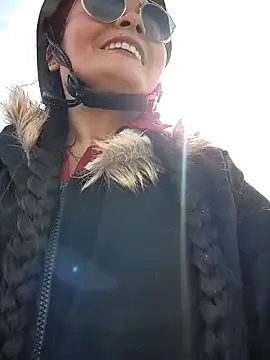 Snapshot of bellapaty chatting on February 15, 1:27 pm bellapaty online show from February 15, 1:27 pm