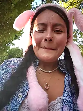 Snapshot of bellapaty chatting on September 12, 5:13 pm bellapaty online show from September 12, 5:13 pm