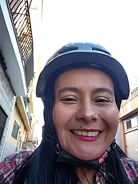 Snapshot of bellapaty chatting on September 18, 7:32 am bellapaty online show from September 18, 7:32 am