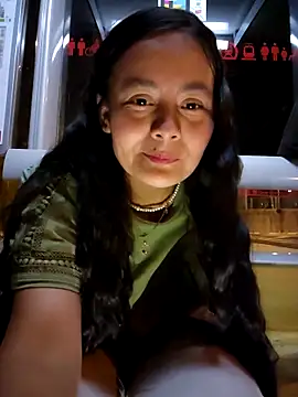 Snapshot of bellapaty chatting on October 3, 7:11 pm bellapaty online show from October 3, 7:11 pm