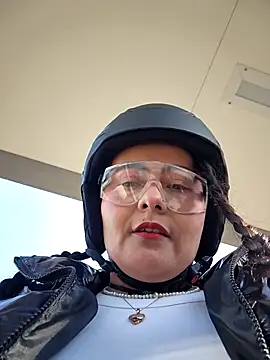 Snapshot of bellapaty chatting on February 25, 9:19 am bellapaty online show from February 25, 9:19 am