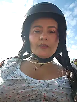 Snapshot of bellapaty chatting on March 9, 9:57 am bellapaty online show from March 9, 9:57 am