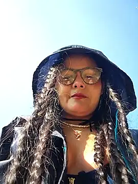 Snapshot of bellapaty chatting on March 21, 8:41 am bellapaty online show from March 21, 8:41 am