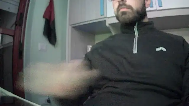 Snapshot of michele1500 chatting on November 26, 4:52 pm michele1500 online show from November 26, 4:52 pm