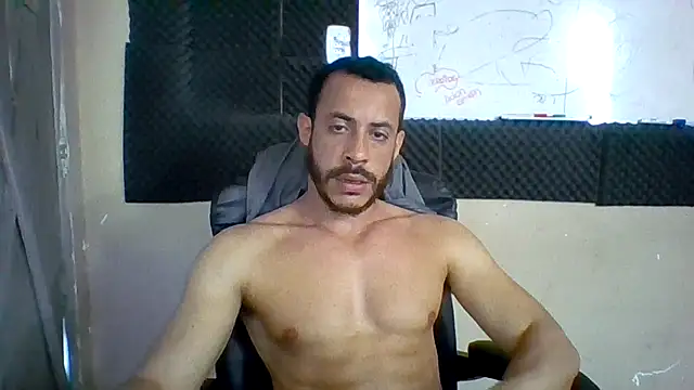 Snapshot of MachoScorpionCaralho chatting on September 10, 2:17 pm MachoScorpionCaralho online show from September 10, 2:17 pm