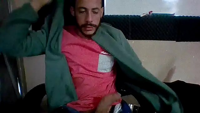 Snapshot of MachoScorpionCaralho chatting on September 24, 12:52 pm MachoScorpionCaralho online show from September 24, 12:52 pm